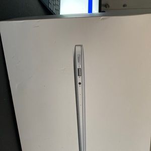 MacBook Air empty box